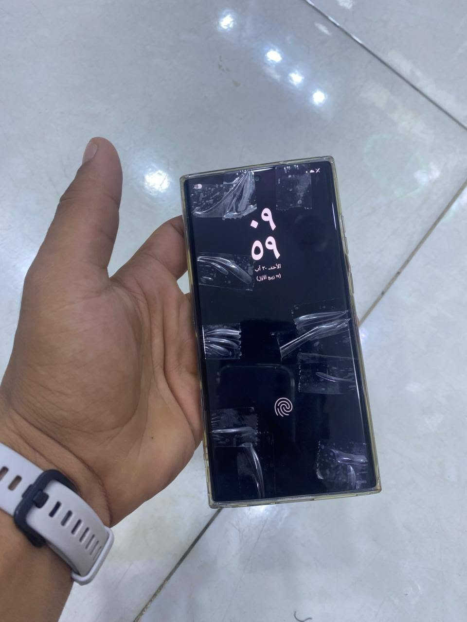 مراوس فقط
🔥 Samsung Galaxy S23 Ultra
🔹 الشاشة: 6.8 إنچ Dynamic AMOLED 2X
🔹 المعالج: Snapdragon 8 Gen 2 for Galaxy
🔹 الكاميرات الخلفية: 200MP + 10MP + 10MP + 12MP
🔹 الكاميرا الأمامية: 12MP
🔹 البطارية: 5000mAh 🔋
🔹 يدعم: 5G 📶
🔹 القلم: S Pen ✍️
🔹 الذاكرة: [256GB / 512GB / 1TB]
🔹 الرام: [8GB / 12GB]
⚠️ ملاحظات الجهاز: • الشاشة مبدلة بشاشة أصلية،اليوم.✅
• الظهر بيه كسر بسيط، موضح بالصور.
• القلم لايعمل،توقف أثناء تبديل الشاشة.
•الكامرة الأولى والثانية مشوشه.
• الجهاز متاح للفحص قبل الشراء.
📍 المكان: [الدورة]
***********
