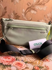 بسم الله سلام عليكم جنط اوربيه اصليه يوجد توصيل داخل بغداد  0773090161...