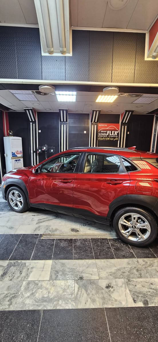 #السلام_عليكم
#للبيع 🚘

- هونداي كونا    Hyundai KONA  (2023)
- رقم بغداد 
- مكينه  2000 DOSH
- ماشيه ٣٣ الف كيلو
المواصفات :-  
* بصمه تشغيل + ابواب
*  شاشه  حجم الكبير + كامرا  دواره
* تحديد مسار + قياده ذاتيه 
* رادار امامي + خلفي + جانبي 
* اشاره بالمري 
* 3 وضعيات قياده 
* تحكم  ستيرن 
* مانع انحدار 
* اوتو ستوب
- حادث السياره  بنيد مصبوغ فقط دعاميه مصبوغه 
-  بدون ايرباك
- صور الحادث مرفقه 
- مكان السياره بغداد   
- للاستفسار 
- ***********

السعر ١٢٥    بيع مستعجل السياره نظيفه جدا
