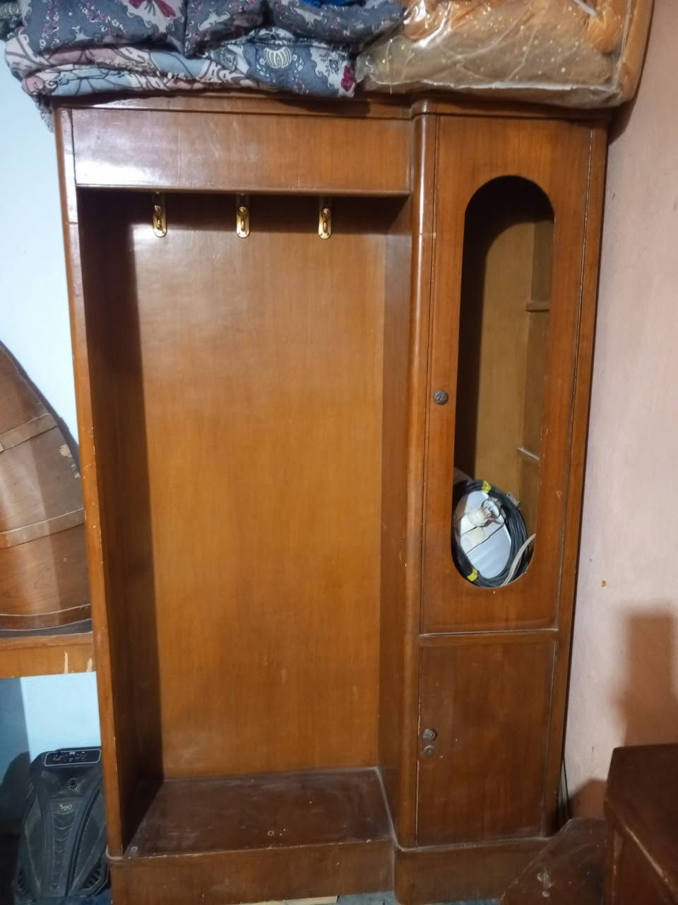 ميز مراية • زاوية • واتساب