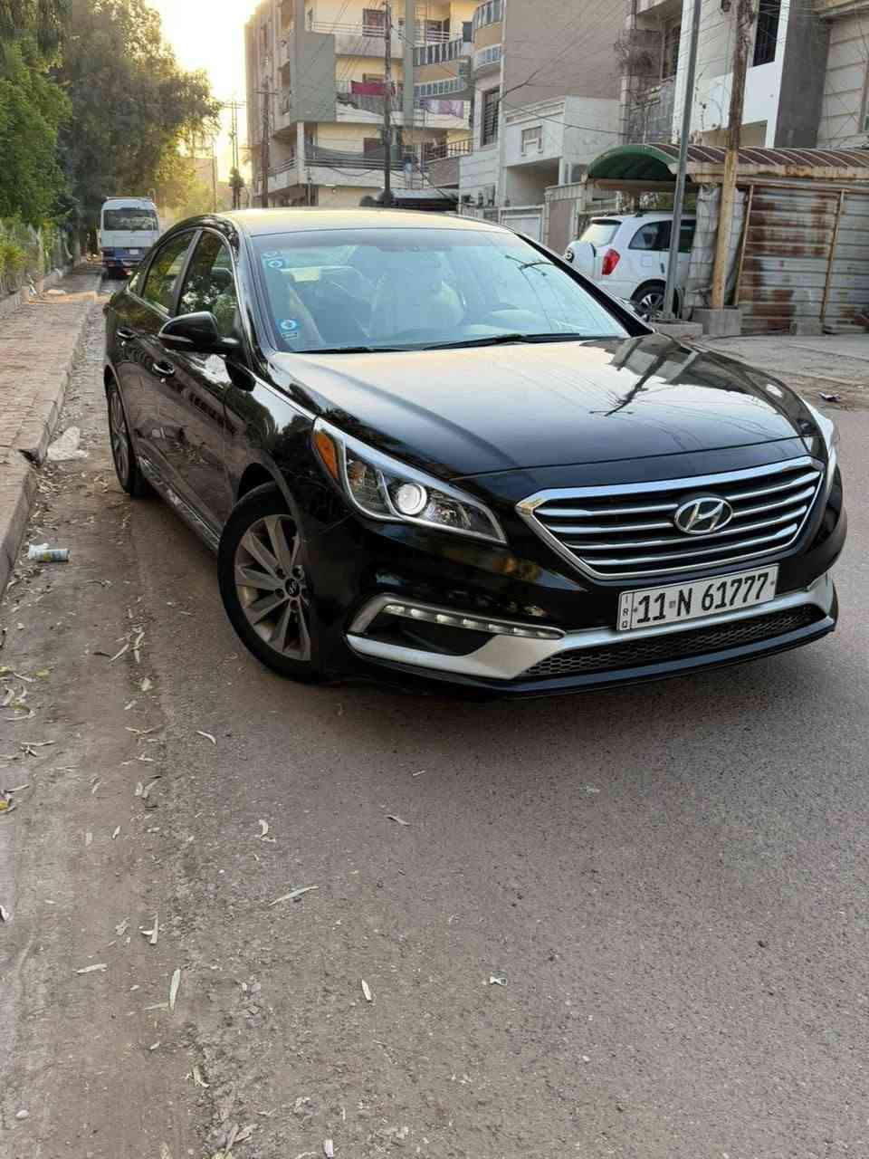 سوناتا سبورت2017 وارد امريكي
حادثه  بنيد بدون دواخل وجاملغ خلفي والصندوق مبدل بلادي نفس اللون
الموصفات
1-كشن كهرباء
2-شاشة  كبيرة
3-كروس سرعة
4-اشاير بلمري
5-دراف مود 3وضعيات قياده
6-لايت زنون عالي ناصي
7-دبل كزوز
السيارة كير ومكينه خير من الله ترايك للبصرة  مكينة 2400 gdiلا تنقيص ولا تبخير  ماشية82الف ميل بأسمي السيارة 
 تحويل ثاني يوم مكاني بغداد الامين
سعر السيارة 105وبيه مجال بسيط  للستفسار *********** بغداد, العراق
