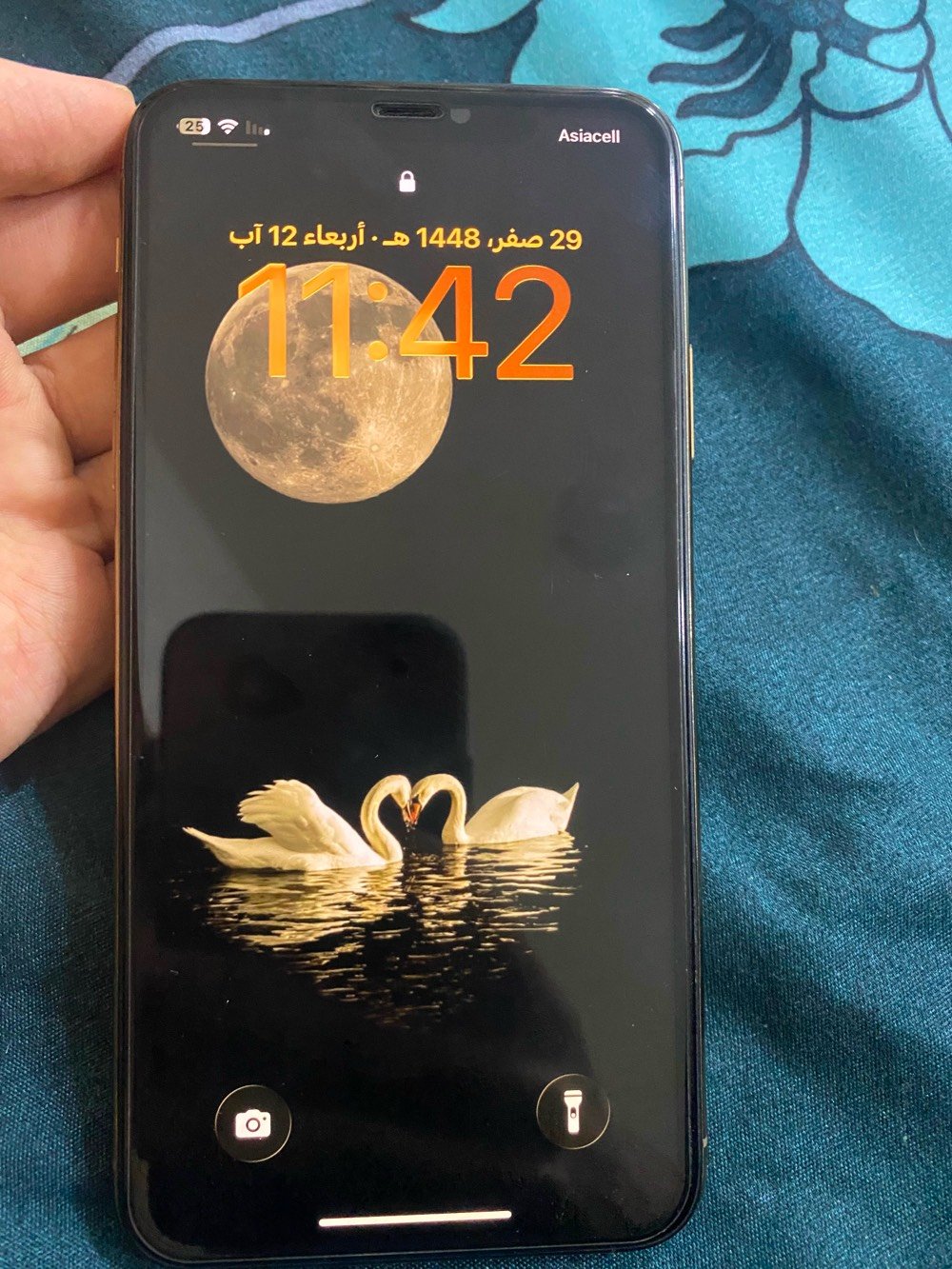 السلام عليكم ، ايفون 11 برو ماكس امريكي ذاكره 256 مبدل فقط بطاريه اصليه وضهر جديد بنفس اللون ب300 الف للتواصل ***********
