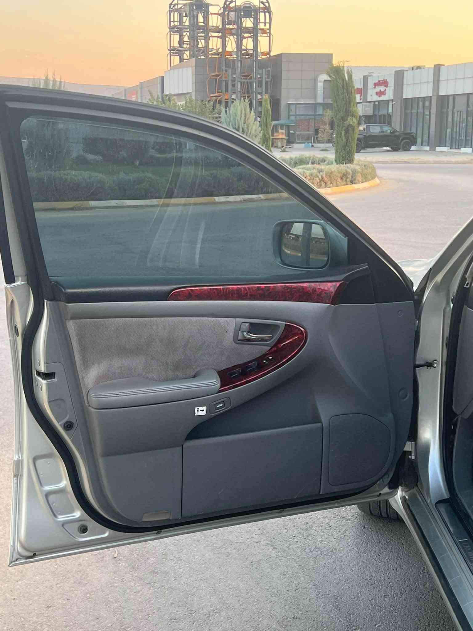 🚗 سەرەتا بەناوی خوای گەورە 🚗
شاهینە بڕاوە بڕاوە - 180 بچوک
بە ناوی خۆمانەوە - کۆدی هەیە

✅ 2 دوگمە - ناو ڕەساسی
✅ بە بچوک - تەبرید سارد و گەرم
✅ مەرکەزی - تەحدید سورعە
✅ 4 جام کارەبا
✅ 4 تایە و ویلی لۆک - لۆکی لە ژێرە
✅ سەقف و کەڤەر و شاسی بەشەرت
✅ برێکی بەستراوە

💰 نرخ: 42 - مەجالی کەم
📞 ***********
📍 سلێمانی
