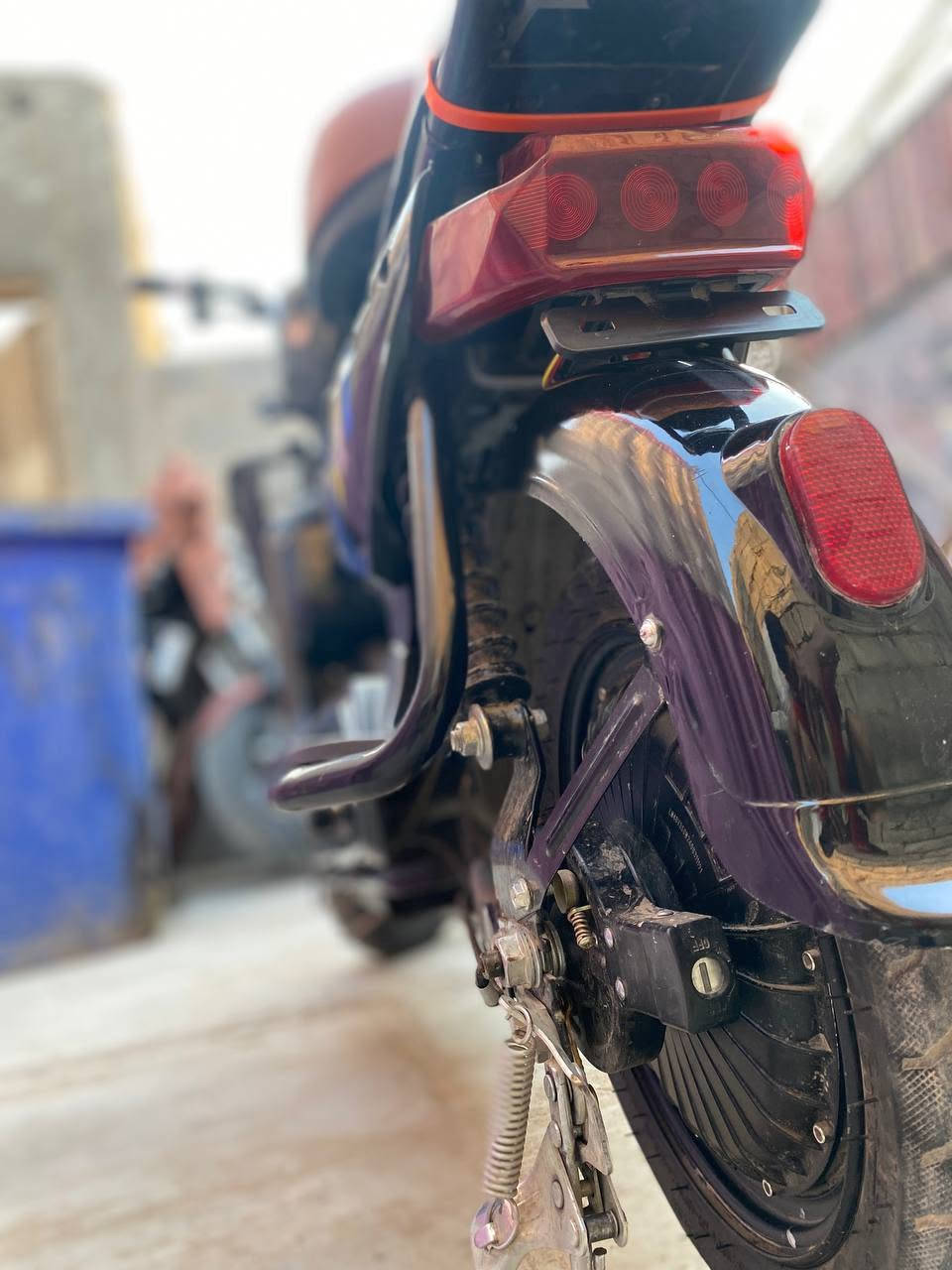 السلام عليكم دراجه شحن للبيع/حجم 14.   4بطاريات. الإشارة. يمين يسار شغال. مع قفل مانع للسرقة. يوجد سلة أمامية   مع اسويجات 2 أو بصمة  تشغيل عن بعد 2  والدراجه امانه الله نظيفه
السعر 275 أوبي مجال للشراي  العنوان بغداد البلديات وتواصل على هاذة الرقم      ***********
السلام عليكم دراجه شحن للبيع/حجم 14.   4بطاريات. الإشارة. يمين يسار شغال. مع قفل مانع للسرقة. يوجد سلة أمامية   مع اسويجات 2 أو بصمة  تشغيل عن بعد 2  والدراجه امانه الله نظيفه
