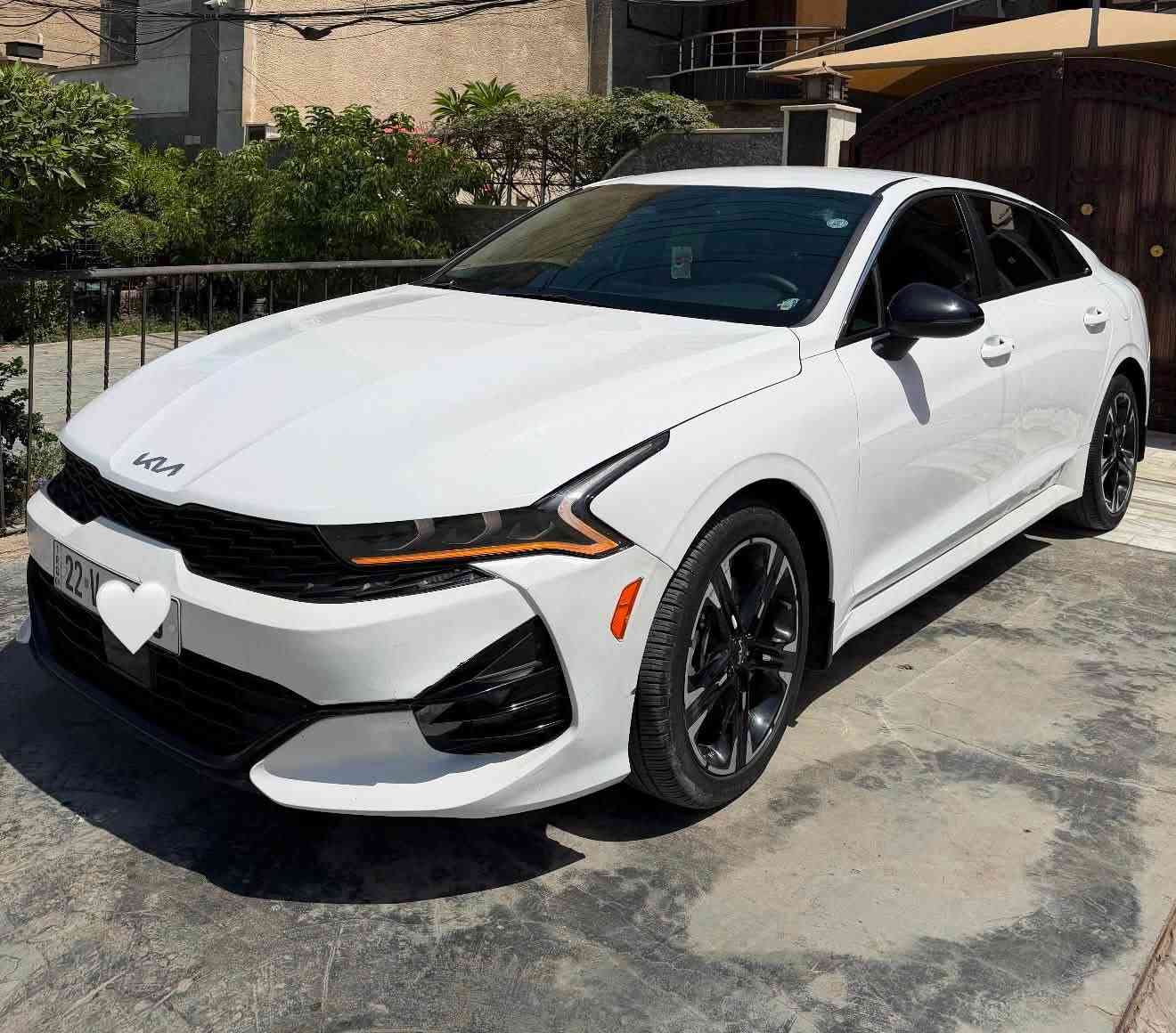 🚘 للبيع Kia K5 GT-Line موديل 2024
📍 رقم أربيل تحويل ثاني يوم
📍 المكان: بغداد – المشتل 
قطعتين صبغ جاملغ امامي وجاملغ الخلفي وباب سايق كلير امريكا فقط بجم كبس بدون دواخل بدون ايرباك جديده سياره ومابيه نقص 

🎨 اللون: أبيض
🔥 محرك 1600 تيربو
جاهزه السياره من كل النواحي ومابيها نقص 
🌟 المواصفات:
• داخلية ماروني مغلفه ارضيه بل كامل رياضي
• كشنات جلد + تدفئة
• ستيرن تدفئة
• تشغيل عن بعد
• بصمة + هاند بريك بصمة
• شحن هاتف لاسلكي
• قيادة ذاتية على الخطوط السريعة
• مثبت سرعة / ماشيه 64
• AUTO HOLD
• أوتو بريك
• كير أوتو + عادي

🛡️ أنظمة الأمان:
• ABS
• مانع انزلاق
• حساسات إطارات
• رادار أمامي وجانبي
• مراقبة النقطة العمياء
• رادار الخطوط البيضاء
• توقف ذاتي عند الرجوع

💡 الإضافات:
• لايتات 4 عدسات
• LED + زينون
• بك لايت LED
• مصابيح ضباب LED
• كامرة دوارة
• شاشة + شاشة أعطال
• نظام ملاحة (خريطة)
• Apple CarPlay / Android Auto لاسلكي
• بلوتوث + AUX + USB
• فول تحكم ستيرن
• أشاير بالمرايا
• مقعد كهربائي
• ويلكم لايت رياضي
• أنظمة قيادة: Eco / Sport / Smart / Normal

💰 السعر: 168$ دولار وبيها مجال بسيط  

📞 للاستفسار: ***********
✅ متوفر واتساب
