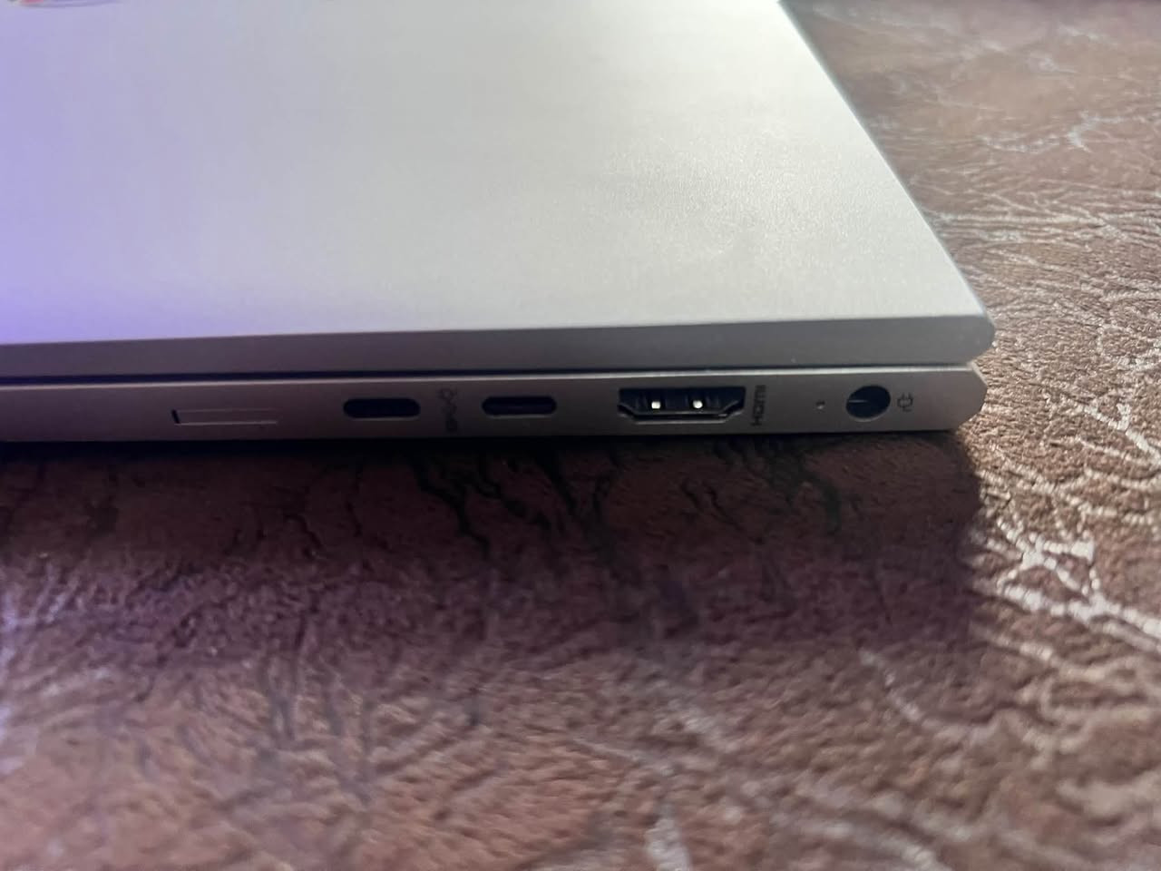 * الموديل: HP EliteBook 835 G7
* المعالج: AMD Ryzen 5 PRO 4650U
* سرعة المعالج: 2.10 GHz
* الأنوية: 6 أنوية / 12 خيط معالجة
* كرت الشاشة: AMD Radeon Graphics مدمج
*الرام: 16
* التخزين: 256GB SSD،

* النظام: Windows 11 Pro
* المعمارية: 64-bit / x64
نضيف وبي ضمان وتنصيب البرامج مجاناً 
السعر 560 وبي مجال 
رقم ***********
