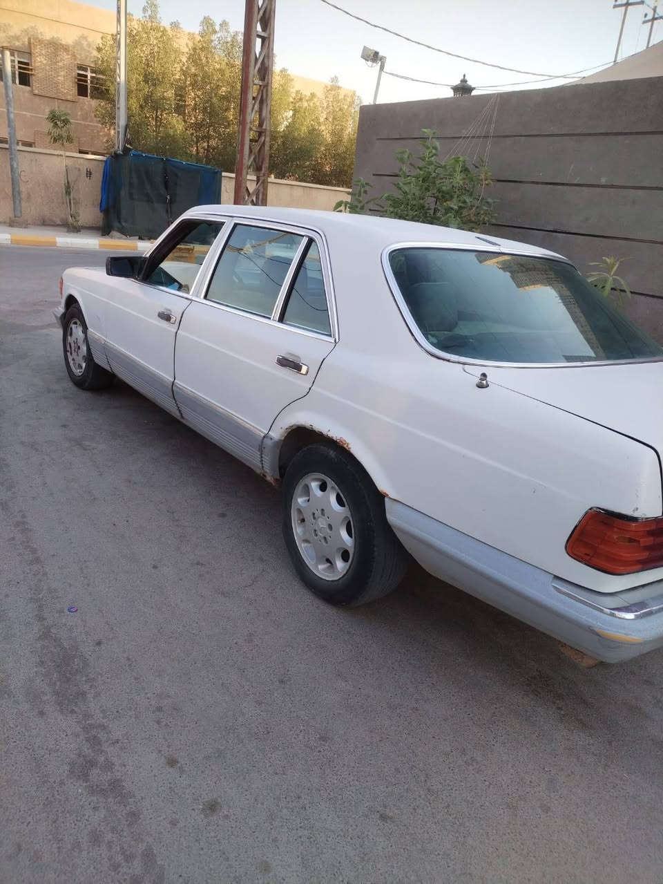 السلام عليك
للبيع سيارة مارسدس موديل 1985سيارة جاهزه من كل شي عدا التبريد محوره مكينة وكير بطة 
رقم بغداد مشروع وطني تحويل مباشر 
واسط النعمانية 
السعر 26 وبي مجال للشراي 
***********
