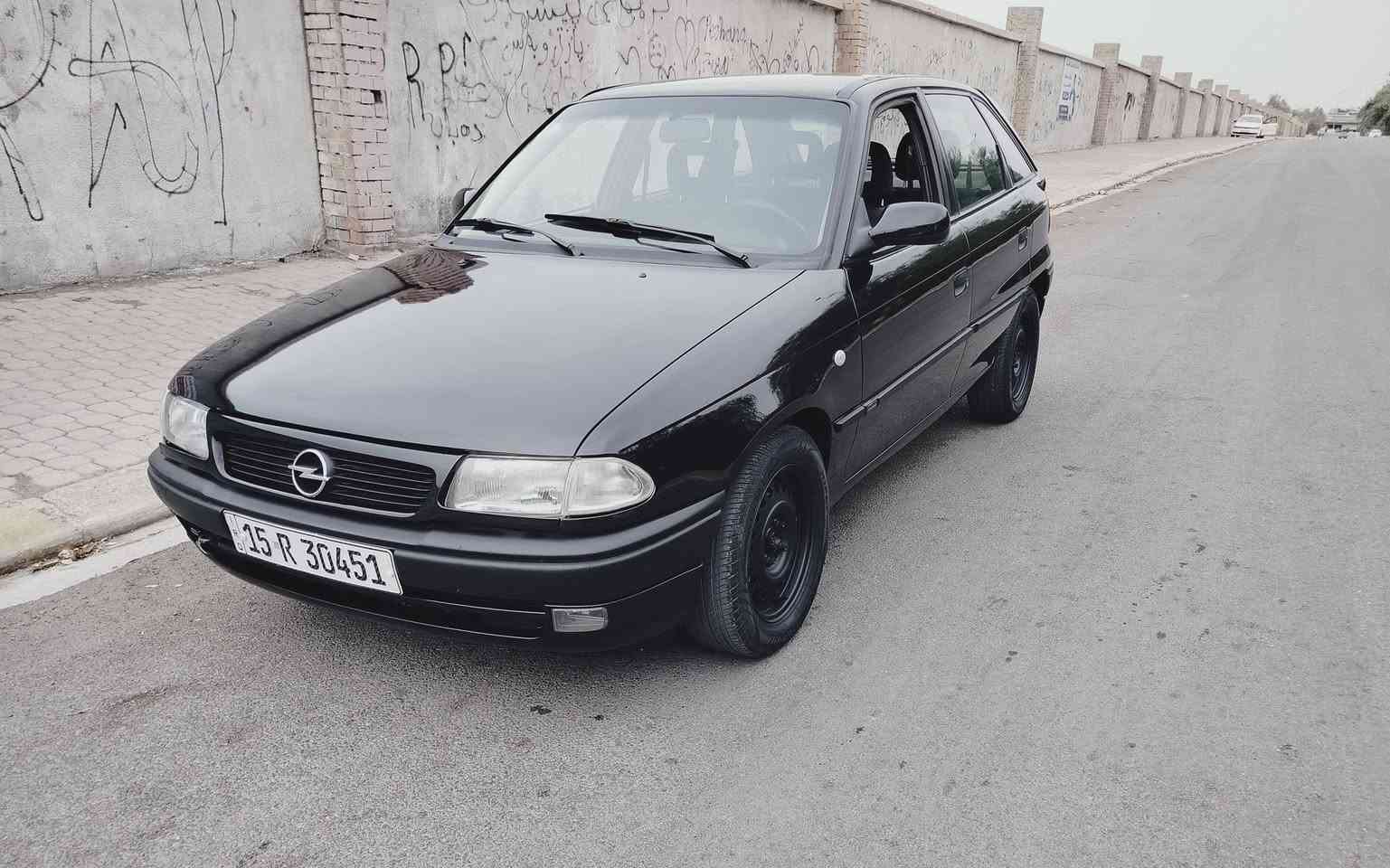 استرا وارد يابان موديل 97 مشروع وطني انبار لنهاية 28 يعني بداية29 باسمي بكركوك
صابغه لون اسود غامق ميتاليك لؤلؤي مميز

▪️گير اوتوماتيك شرط الگير

▪️محرك 18 مسكر/كبس رياضي 16ولف يعني طلقه

▪️نظام ABS

▪️جامات الامامي كهربائي

▪️مري كهربائي

▪️4 وياله دسك

▪️مابي خياس حته الدوسات الخلفيه بلاديه

▪️قفل مركزي حته قبغ البنزين قفله شغال

▪️سيارة بلاد تبريد بس طلعت الراديتر والفريز لان جان متهالك يعني يحتاج راديتر وفريز التبريد

▪️راديتر محرك 3 عيون جديد شاده ويه بنكه شبح مال بزون مال حاوية

▪️لايتات وبلوجكترات جديده مال حاوية

▪️تايرات ووياله حجم 15 جديده

السياره كل جسمه بلادي يعني لا مبدل قطع ولا شي لان اغلب السيارات مبدلين سستم

السياره مصبوغه عام بسبب الجراد بي طخه بسيطه يم البگلايت طرف السكن بدون دواخل السياره مثل المسطره 

السياره حته مقياس درجة حرارة الجو شغال بي 

سيارة باسمي شرط التحويل ماسوي وكاله (تحويل فقط)والهزة بعدها مساقطه

السعر 48$ بي مجال قليل

مكاني كركوك الحرية

***********
