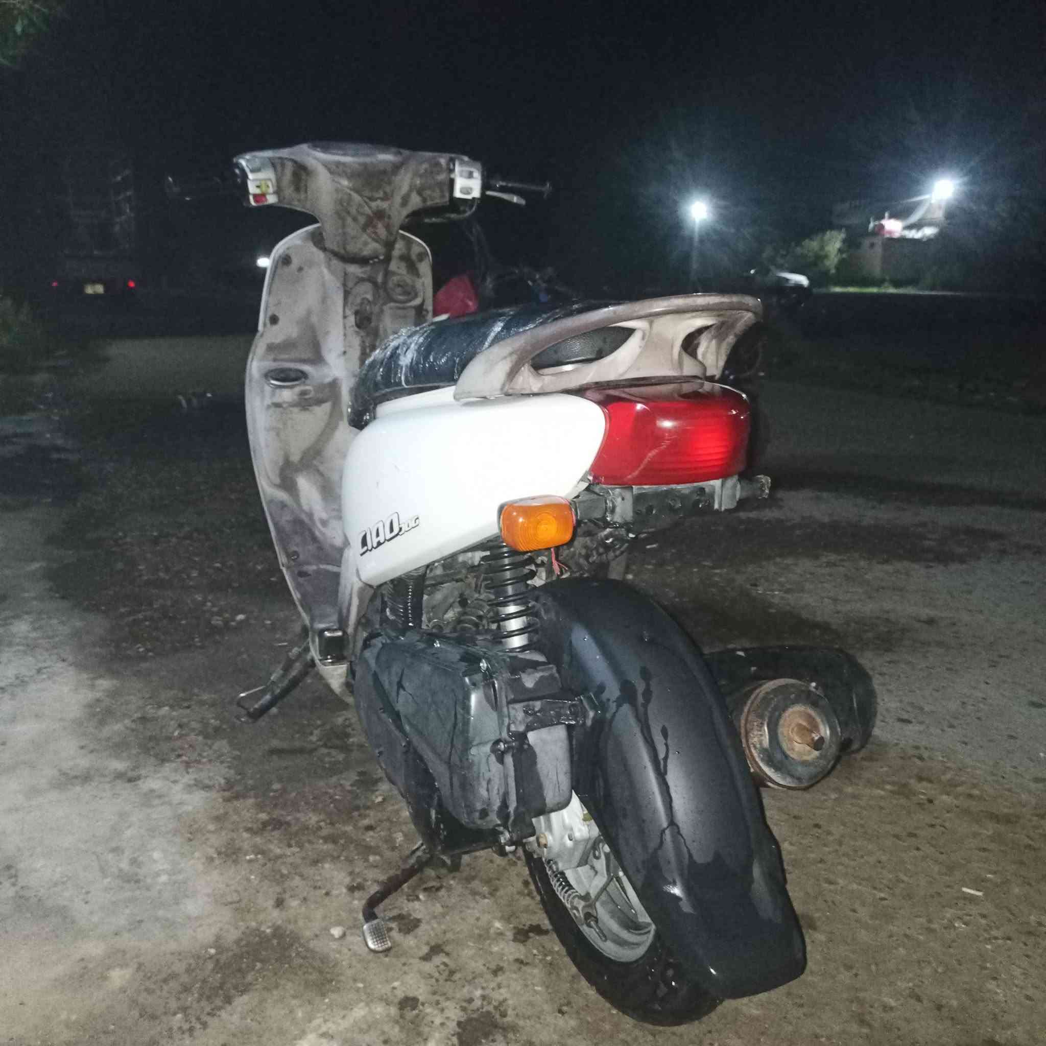 سلام عليكم
فله للبيع او مراوس حسب القناعه 
كفاله الدراجه لا فتح ولا ملعوب بيها
بيها نقص بس اشاره وحده 
كهربائية كلو شغال نكره دراجه 
مكان حله ناحيت النيل 
سعر 875
***********
