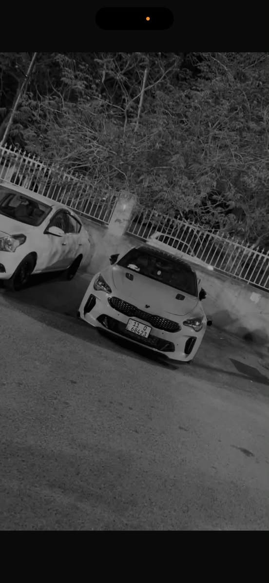 KiA stinger 2023 GT2
📍 الممشى: 52,000 كم

🚘 المواصفات

* محرك 3.3L Twin Turbo V6
* قير 8 سرعات أوتوماتيك
* فئة GT2
* فرامل Brembo
* تعليق إلكتروني متكيف
* مقاعد Nappa Leather
* مقاعد أمامية كهربائية
* تبريد وتسخين المقاعد
* تسخين الدركسون
* ذاكرة مقعد السائق
* فتحة سقف
* شاشة وسطية
* نظام صوت Harman Kardon
* شاشة عدادات رقمية
* Head-Up Display
* كاميرا 360°
* Blind Spot Monitor
* Adaptive Cruise Control
* أنظمة أمان ومساعدة للسائق

🔧 الإضافات والتعديلات

* Downpipe
* Oil Catch Can منظم
* برمجة Stage 1
* شوت + عطاسات 
* الحادث : تخريب اربع قطع بدون ايرباك  وبدون شاصي 
الرقم : ***********
السعر : 215 وبيه مجال اذا شراي

