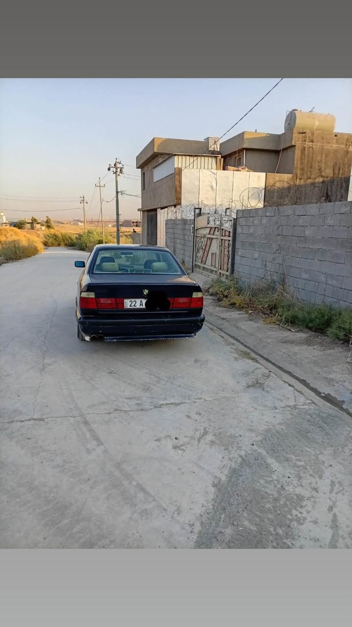 Bmw 525
موديل 1992  دعمي نيه سياره جوانه بةناوي خومانه  سةنةوي 2031 تازةية تةبريد   رةقةم هةولير سةيارةكة جاهيزه مةسرةفي تيا نيه   سعري 53  كةمي مةجال شوين كةركوك 
*********** ژم كركوك, العراق
