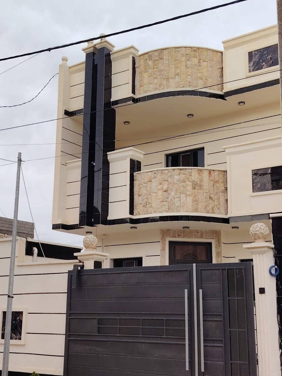 اللهم صلي وسلم وبارك على سيدنا محمد
الجمال يبدأ من الأساس والأساس السليم يحتاج إتقان 
متخصصون في تركيب أحدث ديكورات السيراميك بأعلى معايير الدقة والاحترافية 
لماذا تختارنا 
دقة متناهية تصاميم عصرية متانة وضمان 
للتواصل والاستفسار [***********]

