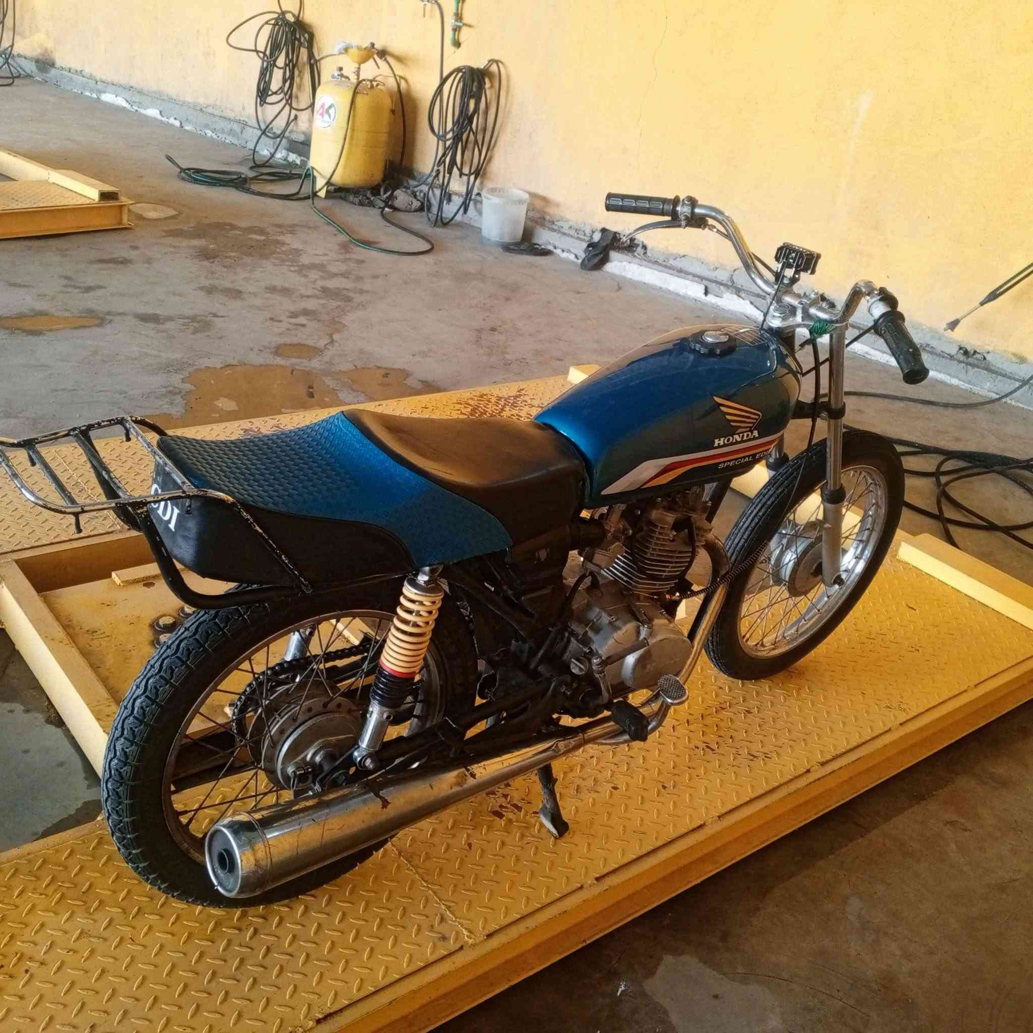 سلام عليكم.دراجه نامه للبيع دراجه مديل 20كلك .كلك . دراجه خير من الله.الرقم ***********سعر 350بيها مجال ناصريه مركز
