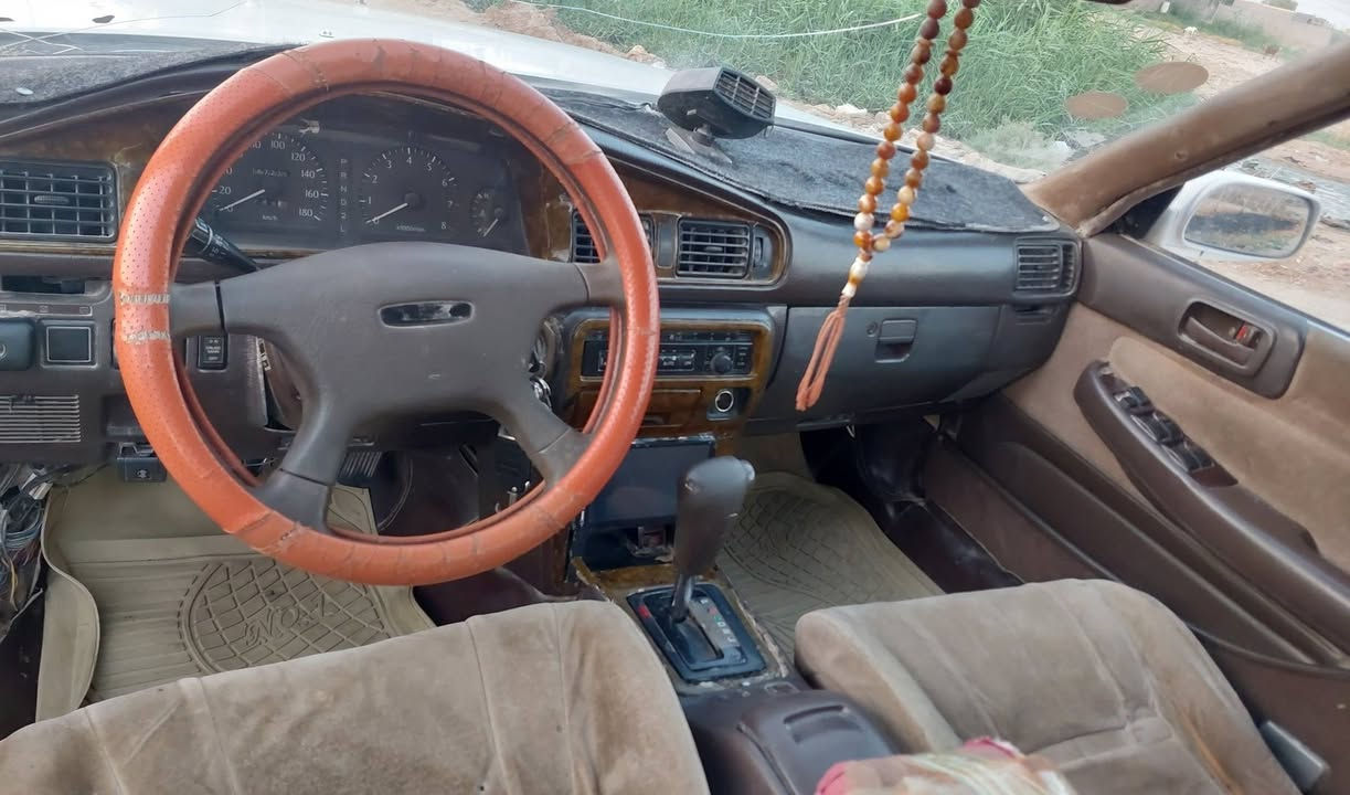 السلام عليكم شيزر عظم موديل 92 رقم واسط مشروع وطني سنويه منتهيه ب24  مكفوله من لكص ولنقل ولعيب لشرعي محرك وكير ونجي خير من الله كهربائيات شغاله حداديه جاهزه السعر 29 وبيها مجال بصيط مكاني ذي قار قلعه سكر ***********
