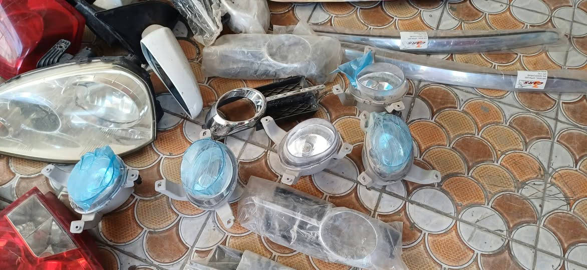 اغراض اوبترا وافيو كلها نظيفه وجويتر اوبترا جديد وبدون برمجه وبلاجكتورات افيو موجود كميه ابيعهن شلع جمله واليحتاج مفرد يتصل ***********

