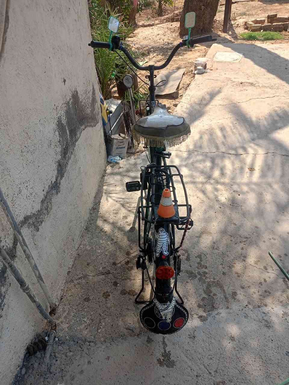 باسكل بناتي 26 ياباني جديد مستخدم قليل السعر 95 وبيه مجال الاستفسار ***********
