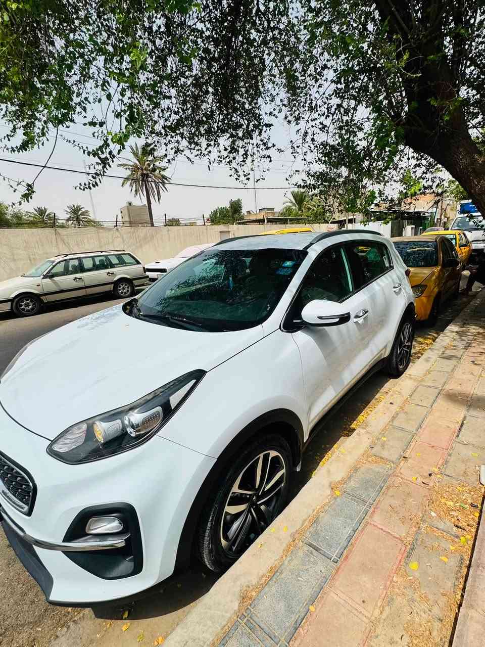 🔥 للبيع | كيا سبورتاج 2021 🔥

✨ بحالة ممتازة جداً والسيارة نظيفة وجاهزة للاستخدام

🚘 المواصفات:
✅سويج عدد 2
✅ محرك 2000 سي سي
✅ شاشة أصلية
✅ كاميرا خلفية
✅ تبريد قطعتين
✅ 3 وضعيات للقيادة
✅ ويلات 19 إنج
✅ سبير منازل
✅ 5 ويل كب
✅ حساسات أمامية وخلفية
✅ إشارات بالمرايا
✅ داخلية لون حمصي
✅ تخم تايرات جديد
✅ ممشى 60 ألف كم فقط
✅ السيارة بحالة الجديدة
✅ مواصفات كثيرة أخرى معروفة
✅السعر195 
✅السارة جديده ع وضع الشركة وخير من الله
✅السيارة مكفولة من كلشي
✅مكان السيارة بغداد المنصور
✅📞رقم الهاتف ***********
