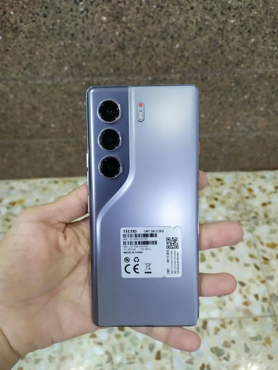 للبيع : G5 Tecno Camon 40 Pro
*

الذاكرة والتخزين: 256 جيجابايت مع ذاكرة عشوائية

(RA) 12+12جيجابايت
دبل سيم كارت

* الشاشة AMOLED بحجم 6.78 بوصة وتردد

.144Hz

المعالج : 5 7300 Dimensity أداء قوي وسريع.

الكاميرات خلفية 50MP بمستشعر سوني وتثبيت

بصري OIS + أمامية 50MP

البطارية : 5200 مللي أمبير مع شحن سريع 45 واط

الجهاز مستعمل نظافة  95بالمية
نسبة البطارية ٩٩بالمية
الجهاز شرط الفحص تفحص وتاخذ 
السعر 350الف 
للاتصال او المراسلة واتساب (*********** او *********** )

نص مكتوب في الصور:
- صحة البطارية
- %99
- سعة البطارية القصوى
- هذا يتعلق بسعة البطارية عندما كانت جديدة. كلما زادت القيمة، كلما طالت مدة عمر البطارية. البطاريات هي مكونات قابلة للاستهلاك. كيفية إطالة عمر البطارية
- حماية الشحن بالذكاء الاصطناعي
- من خلال التعلم من روتين الشحن الخاص بك، سيتم شحن البطارية مؤقتا بنسبة 80% أثناء الشحن طويل الأمد
- حماية الشحن المخصصة
- عند الشحن لفترة طويلة، يمكنك ضبط مستوى الشحن الأقصى لتجنب ترك البطارية مشحونة بنسبة 100% لفترة طويلة