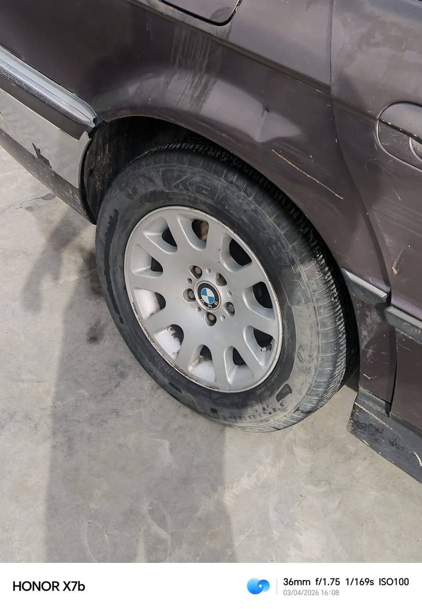 بي ام للبيع خفاش موديل 96 باب قصيف جارد من الصبغ بلاستيك صدر طوافه فقط جيرو محرك وتبريد مقفول الدواخل بلاد كهربائيات بلاد ارقام نينوى باسمي حلوان بغداد السعر 45 ورقه والوعود الكاذبه والعاده تنشرها مره ثانيه الاستفسار اكثر الاتصال على هذا الرقم *********** مشروع وطني وشاره تحويل ثاني يوم
