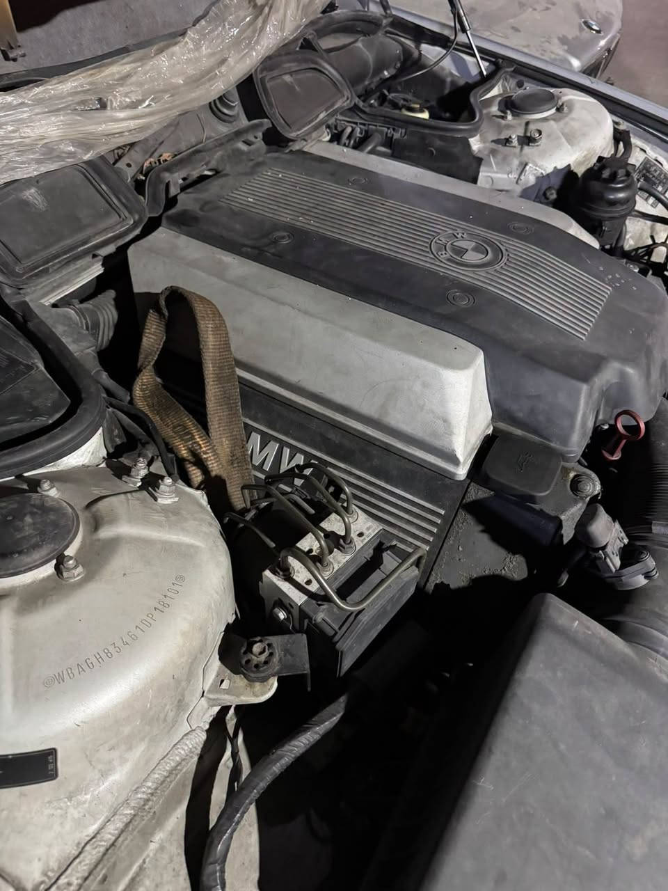 للبيع كصة كاملة E38 
محرك 44 ماء وارد أمريكي موديل 2000
لون سلفر دعاميات حساس بطاين بردات للاستفسار الاتصال على الرقم بي واتساب ***********
عنوان بغداد حي البنوك قرب مركز شرطة القدس
