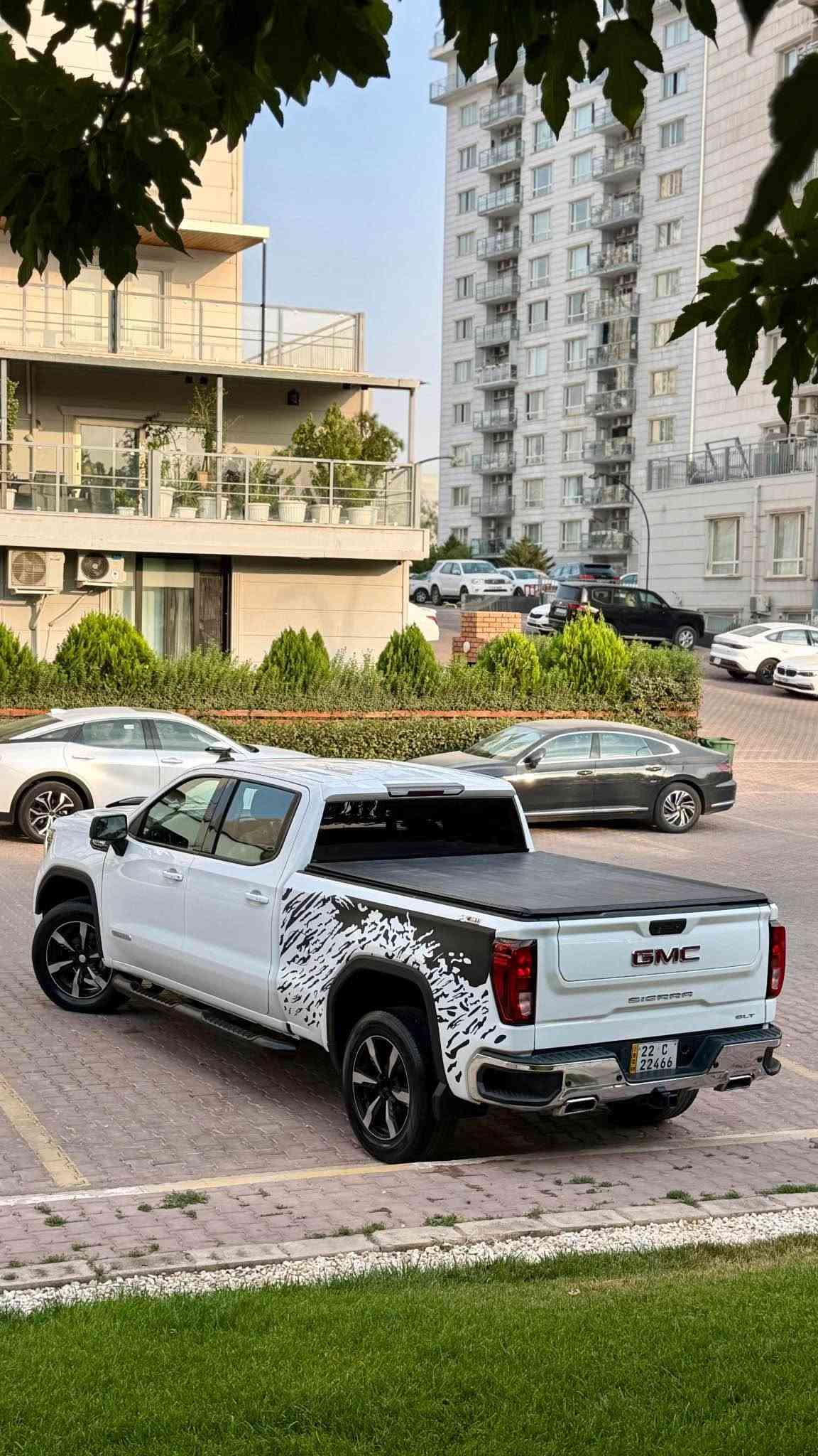 ⛔️جي ام سي سيرا  2019📦📦📦
⛔️شكل جديد SLT 
⛔️محرك ٨ سلندر 5.3
 باب طويل(المرغوب)
⛔️ماشية 80 الف 
⛔️كامرا خلفية 
⛔️صندوق كهرباء
⛔️شاشه لمس، كراسي كهرباء  ، تدفئة كراسي و ستيرن ، بصمة ⛔️ابواب و تشغيل عن بعد ، 
⛔️رادار ،مرايا طوي كهرباء ، بروجكتر  
⛔️السيارة سيرفس كامل بدل دهن المكينة و الكير و فلترات و ⛔️تايرات جديدة ما بيها دينار مصرف 
⛔️جاملغ خلفي صبغ بدون ضربة و بدون ايرباك 
⛔️مكاني السليمانية التحويل و وكالة كل شرط  

💣💣💣السعر 🟩جوة سوك بلاش بلاش 💣💣198$ 
***********📞📞📞📞 السليمانية, العراق

نص مكتوب في الصور:
- سەنەتەری زینه بغداد
- بۆپشکنینی هەموو جۆرە ئۆتۆمبێلیک
- *********** وەستا نارمین
- سلیمانی - ناو پیشانگاکانی کەنه کەوە - ناو پیشانگای زینه بغداد
- بەروار
- ٥/٥/٢٠٢٦
- ژمارەی شانصی
- مطابق
- ژمارەی سەیاڕە
- 22 C 22466
- جۆری سەیاڕە
- GMC seirra
- تێبینی
- ئەم پشکنینە بۆ ماوەی 24 کاتژمێرکاری پی دەکرنیت
- دەعامی و پلاستیک و ژیر لە زگە پشکنینی بۆ ناکریت وە
- هە شوینیک دەفن بیت ئیمە لی بەڕپرس نین
- تەڕزەی چاککراوە و PDF زەمانی نییە
- فەحسی براوە و افتو بە پیی داواکاری کریارە
- چال و قەلمەکاری و کارت و سارد
- لەمگە
- بۆیاخ
- پارچەی بیلادی و کراوه
- پارچەی تیجاری