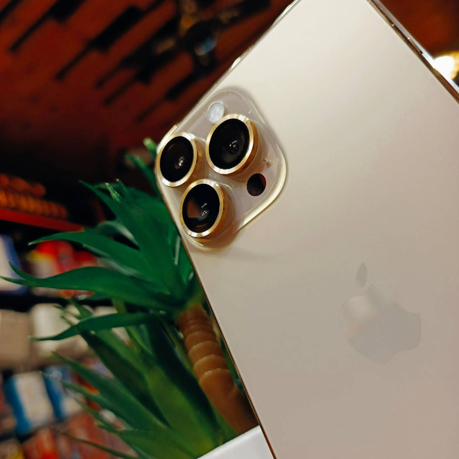 #متاح هاتف مستخدم 👇

# iphone 13 pro max

الذاكرة  256 GB
البطارية 100 % 
الهاتف فوووول نظافة مستبدل كاميرا اصلية فقط ✔️
#السعر  575 الف فقط 

#العنوان _الانبار _قضاء هيت _ شارع حامي حميد _مجاور مجمع الملكة أو مقابل مكتبة الأقلام _ مركز الباشا 💥
#لتواصل معنا : 
واتساب / ***********
الانستا / albasha-mople
