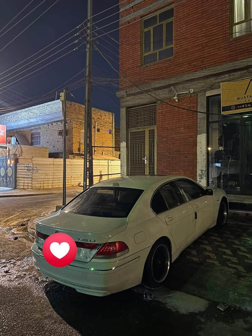 بي ام باخرة 
بدون كصة 
سيارة كير محرك حدادة تبريد جاهزة 
يرادبها تلحيضات بصيطة بلبدي 
العنوان بصرة
السعر ٣٢ 
للأستفسار ***********
