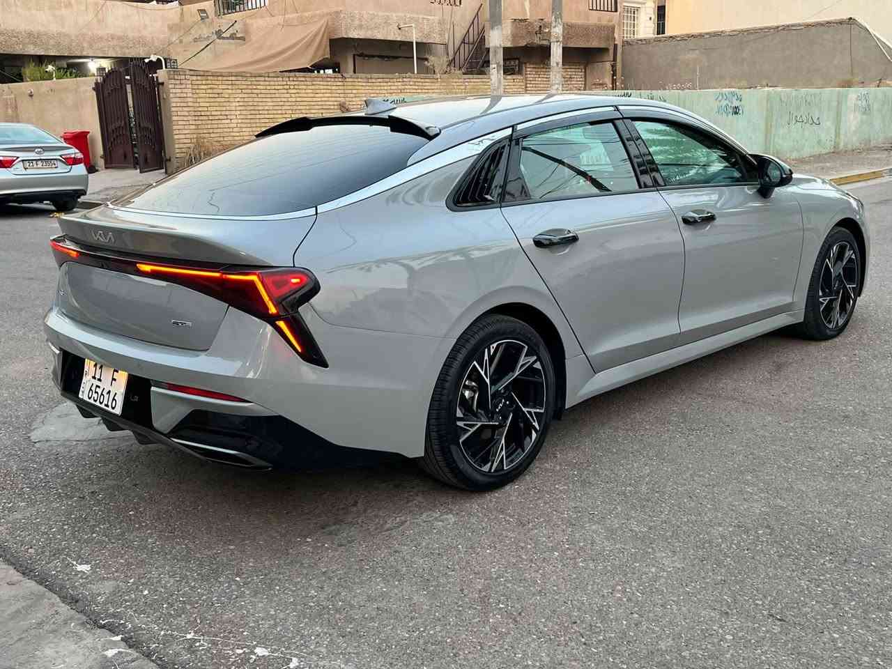 سلام عليكم

كي فايف k5 ( لون سمنتي بچم كبس ) جي تي لاين 2500

السيارة موديل 2026  رقم بغداد شهداء انطيك وكاله عامه ام الباركود 

 وارد امريكي السياره ماشي 10ميل

   مواصفات Gt Line فول موصفات عد بنراما

حادثهاا جاملغ خلفي فقط وراجع نفسه

المواصفات:

1- بصمة ابواب وتشغيل عن بعد

2 داخل احمر

3-تحكم استيرن كامل 

4- كشنات كهرباء

5-كراسي جلدوختم شعار GTline

6-رادار امامي + خلفي (توقف خلفي ذاتي) 

7- شاشه كبيرة كار بلي( بلوتوث ، USB  AUX )

9- شاحن واير ليس

10- رادار امامي + خلفي

11- لد نهاري

‏12 -انظمه قيادك 6

13-ويل كب 18

14- شاشه عرض  بالدشبول

15- كروز سرعه ذكي  ( مثبت سرعه )

16-رقم بغداد 

17-سايد بريك بصمه 

‏18- GPS الخرائط

19-تبريد ثلج ❄️

***********بغداد 

السعر 193
