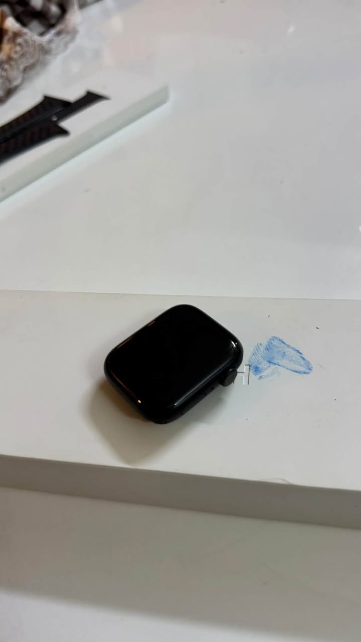 ساعة ابل واج سيريس 9
حجمها : 45mm
Apple Watch
نسبة البطارية :97 %
سبة النظافه : %95
السعر : 275الف وبيها مجال بسيط جدا
رقم الموبايل واتس :***********
المكان بغداد حي الجهاد شارع خدمي المطار

