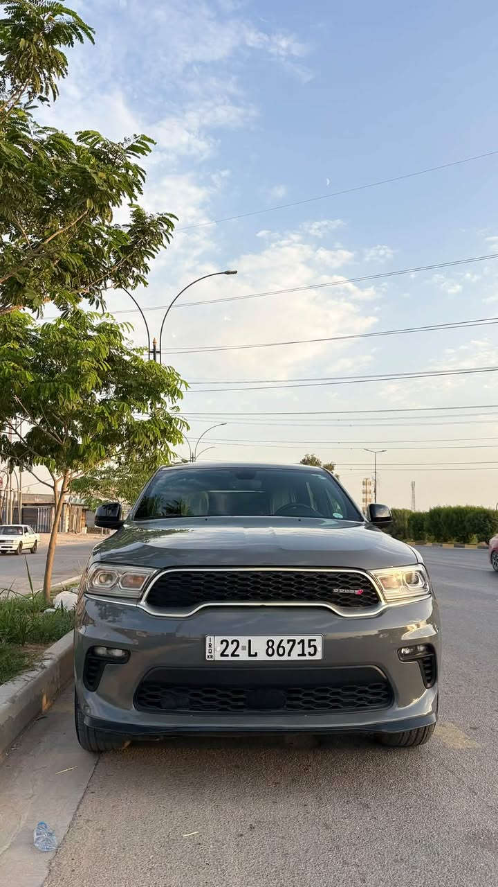 السلام عليكم
دوج دورنكو 2023  رقم اربيل بأسمي 
فئة السيارة SXT ✅

حجم المحرك  V6(3.6L)
اللون أسمنتي

حادث السياره مبين بلصور ضرر خفيف جدا بدون دواخل

گير طيارة 8 سرعات

كشن احمر بلادي
تشغيل عن بعد 
مثبت سرعة
رادار امامي وخلفي
نقطة عمياء

كشنات تدفئة
سترين تدفئة

مواصفات خير من الله
السياره كامله من كلشي

مكان السارة كربلاء
***********
***********
