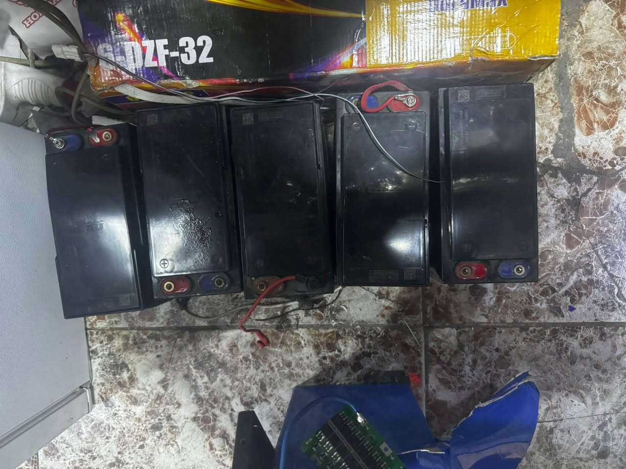 سلام عليكم بطاريات شحن مستخدمات شي قليل 38انبير عدد خمسه على كلشي أ يصيرن
يقرن ١٠ و ١١ مضبوطات ! رقم التواصل ***********
