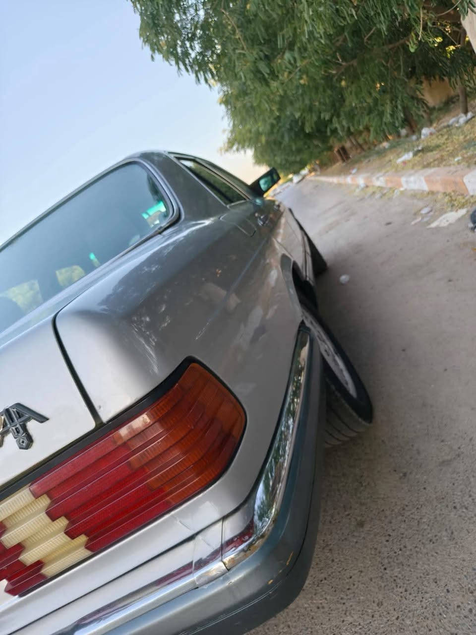 مارسيدس جانبو 300  .بغداد 91مكفوله من ضربه وكص وتبديل علما قواعد الدبل مكفوله مكينه وكير حاويه بلادي.كشن كهربائي غرفه جلد سعرها 65وبيها مجال قليل .لتواصل رقم الهاتف ***********
