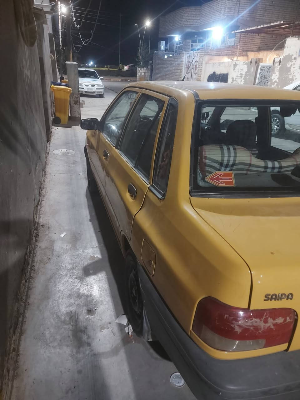 السلام عليكم  سايبا موديل 12للبيع
سياره بسمي مصفره  سياره جديده  بس مكينه بيه تنقيص قليل يعني كبدايه وكير لرابع يفلت ولباقي كله مكفول تخم تاير صار شهر من شادهن سعر 25 وبيه مجال قليل رقم الهاتف *********** مكاني واسط العزيزيه
