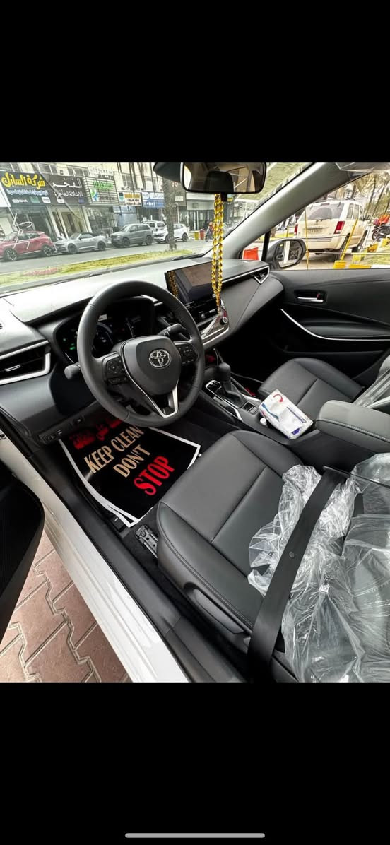 المواصفات:
• شاشة وسطية كبيرة
• شاشة عدادات رقمية
• Apple CarPlay / Android Auto
• كاميرا خلفية
• حساسات ركن
• شاحن لاسلكي
• مثبت سرعة
• تشغيل زر
• مكيف أوتوماتيك
LED إضاءة •
• فتحة سقف
• مرايا كهربائية
• مقاعد جلد
• تحكم بالمقود
• أنظمة أمان وثبات
• قضبان سقف
• جنوط 17 
موديل 2025
ماشية 22 الف
السعر 163 وبيها مجال حك الجية
***********
