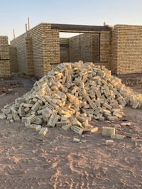 ١٦٠م • عرض ٣ أيام • مجمع سكني استثماري