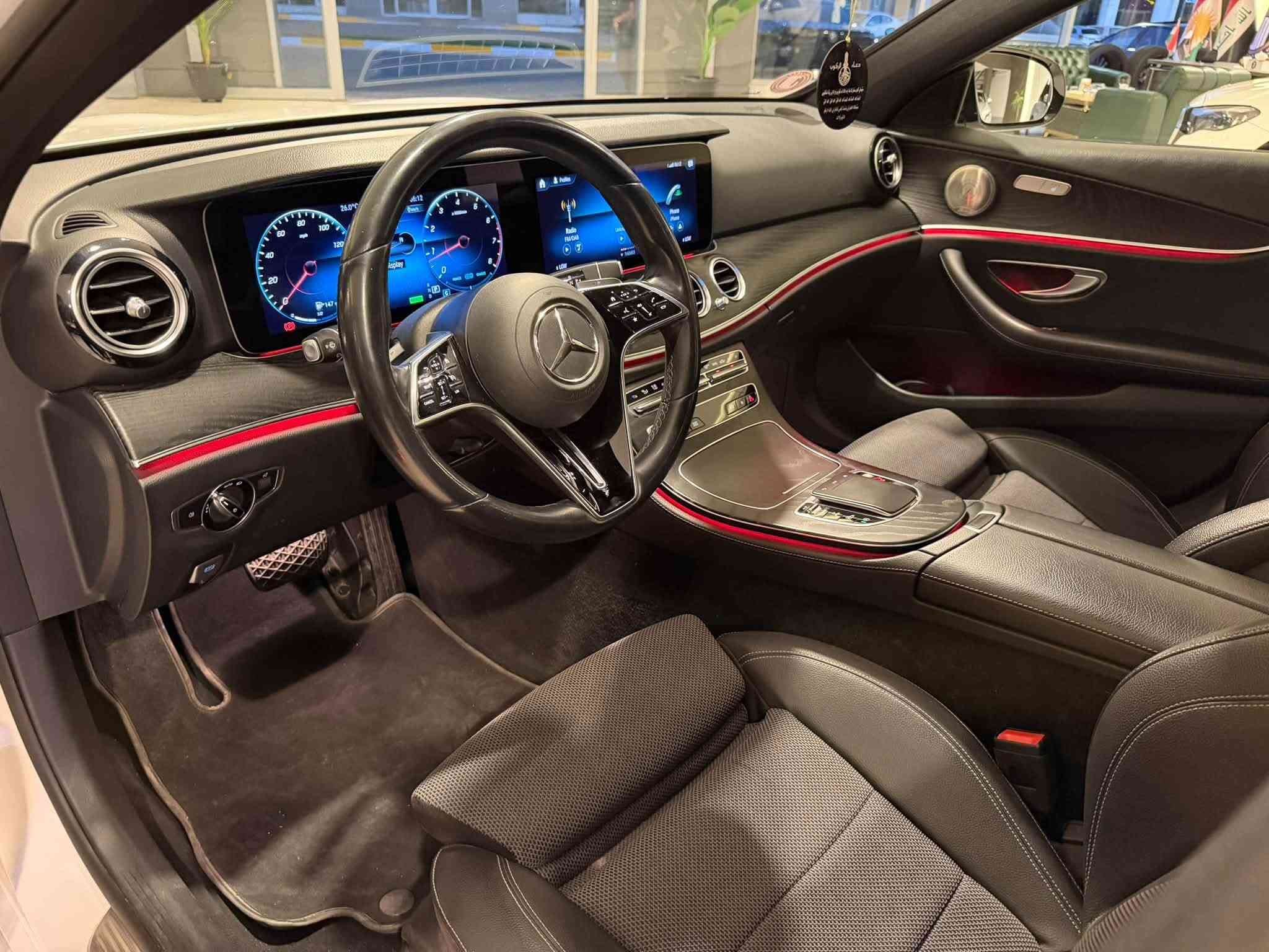 سعر جدا مناسب🔥🔥🔥
السلام عليكم 
للبيع فقط 
مارسدس E class موديل 2021 ماشية 45 الف
مواصفات (كامرا ورادارات وبصمات وحساسات ونقطة عمياء وتحديد مسار واناره مخفية وكشنات تدفئه و سماعات برو ماستر وبعد هوايه مواصفات)
🚨السياره وارد الماني ضمان دولي بصمتين
السياره مكفوله بدون صبغ حتى الدعاميات بشرط وگير ومكينه وحداديه كلها بشرط 

السياره مرقمه وجاهزه 
السعر : 315$ ورقه 
للاستفسار: ‭***********‬
العنوان : السليمانية المعارض الجديده معرض(الجاف)

