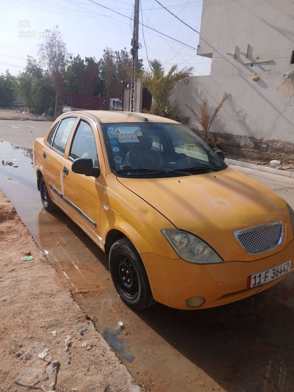 اسلام عليكم

طيبه لبيع موديل 16 رقم بغداد انكليزي
مصفره هيه وغرامات السياره جاهزه كبل لشارع

      كير ومكينه وتبريد خير من الله وبيه منظومه زنون عالي ناصي باتري جديد 
      مكان السياره حي العامل لو الدوره
        ***********

نص مكتوب في الصور:
- KR 3:28 pm
- KR
- 3:28 pm
- KR 3:29 pm
- 3:29 pm
- KR 3:27 pm