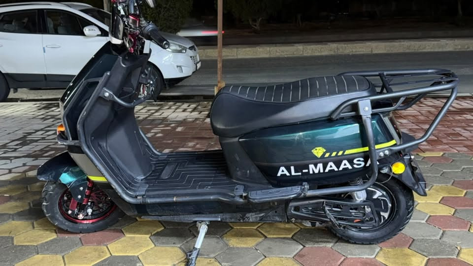 دراجة شحن الماسة • بيها ضربة • البطارية ع الفحص