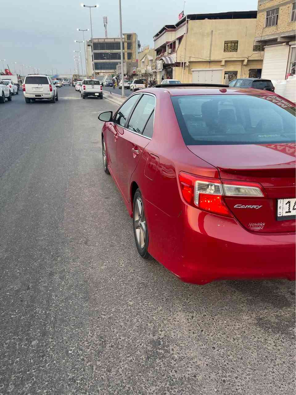 للبيع كامري ٢٠١٤رقم بصرة انكليزي بأسمي وارد امريكي جاملغ وبنيد فقط وبارد  خفيف الباقي كفاله لون احمر مواصفات SE فول فتحه جاهزه من كلشي ماشي ١٤٠ الف تخم تاير حداده مكينه وكير كفاله والسعر $١٢٢وبيها مجال وهذا رقمي *********** مكان البصره الطوبة والنخيلة البصرة, العراق
