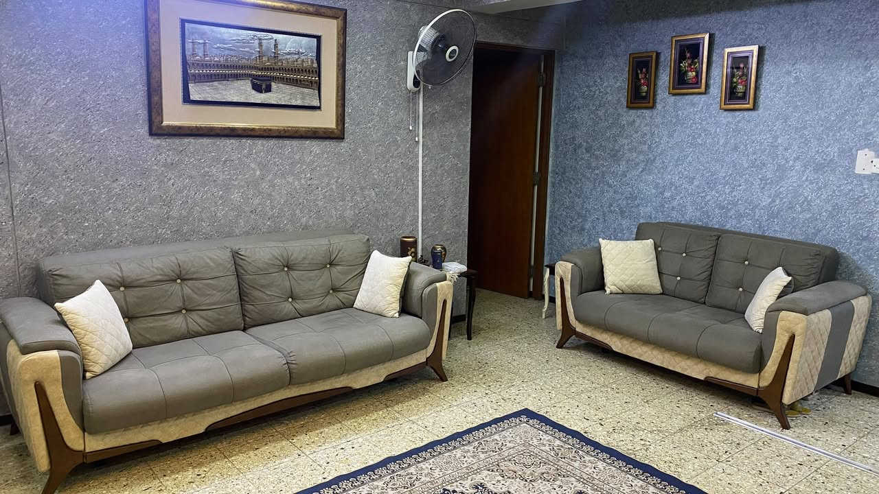 السلام عليكم
- تخم قنفات تركي المنشأ للبيع 
- عشر مقاعد ( اثنين كبار ووحدة وسط و كراسي 2 ) 
- ينفتح يصير بداخله مخزن ملابس 
- سعر الشراء 15 ورقة قبل سنتين 
- سعر البيع مليون دينار و بي مجال اتصل و تدلل 
- التخم طابق ثاني التنزيل ع المشتري 
- مكاني بغداد شقق الصالحية 
- للاستفسار الاتصال *********** غير متواجد ع الفيس فقط واتساب و خط
