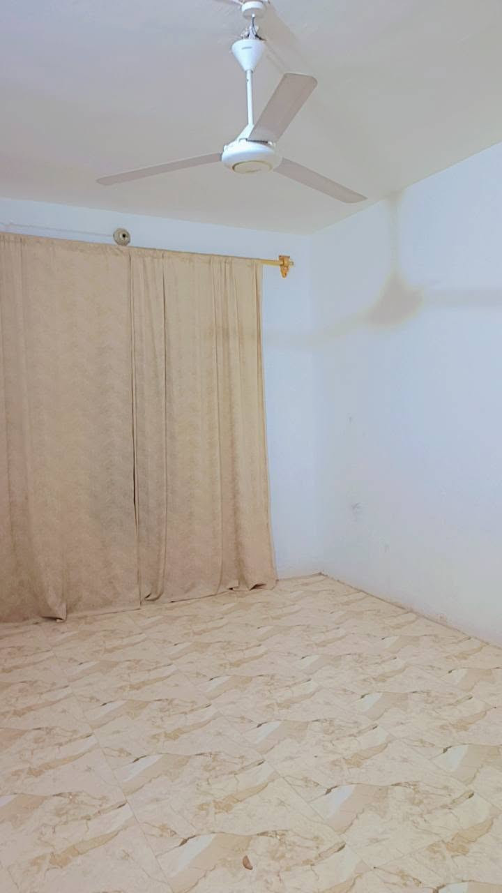 بيت زراعي • ١٨٠م • غرفتين