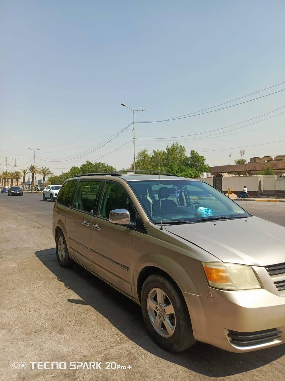 السلام عليكم دوج كرفان
للبيع موديل 2008 فول مواصفات بيبان سلايد مكينه كير فول 3قطع تبريد بيها كلير للجماليه مكان الكاظميه السعر 95 وبيها مجال  ***********

نص مكتوب في الصور:
- TECNO SPARK 20 Pro+