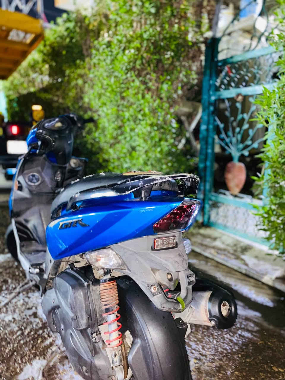سلام عليكم للبيع GTR وكالة مكفولة كفالة عامة بيه كلجات رياضي شلعة كولش قوية بكلايت احمر واقية صلنصة مشيفة شاشة 3 ألوان نضافت الكفرات 80\ 100 العنوان بغداد جكوك السعر 925مستعجل عل بيعته ***********
