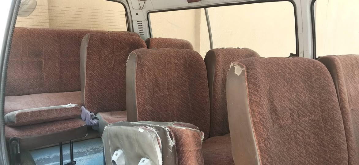 السلام عليكم
فتون F موديل 14 رقم كربلاء مطلوبة ضريبة وهيئة من 2016 وصاحبة ميقبل يسوي وكاله ولا يحول كانت تشتغل عل خط روضة محرك وكير جدد حاوية السعر 35 مكانها كربلاء
الاتصال ***********
