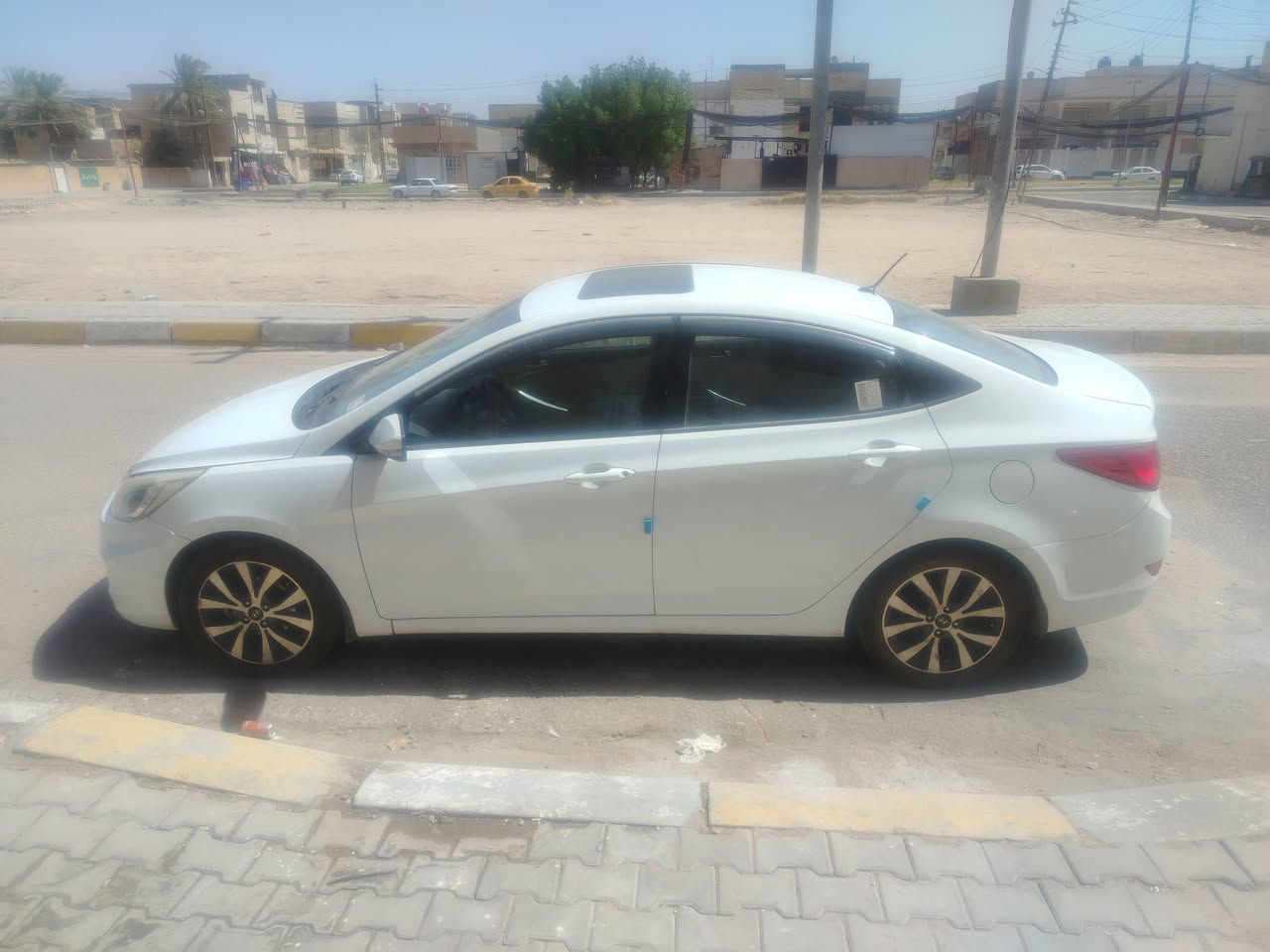 اكسنت موديل ١٦ محرك ١٦٠٠ رقم بغداد بسمي *********** السعر ١٠٥ وبيه مجال
