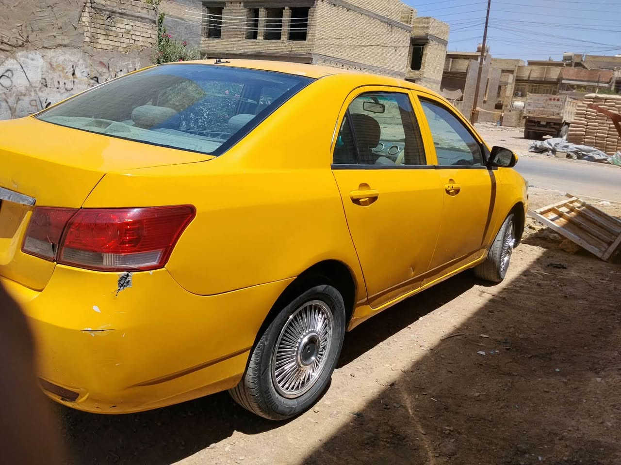 بي واي دي جي ثري g3 موديل 2013  

محور كير ومحرك هوندة  
بصمة فتحة سقف 
مصفر هيئة وغرامات السيارة باسمي 
السعر 38
مكانها بغداد الكمالية
بيها بعض الملاحظات 
***********
