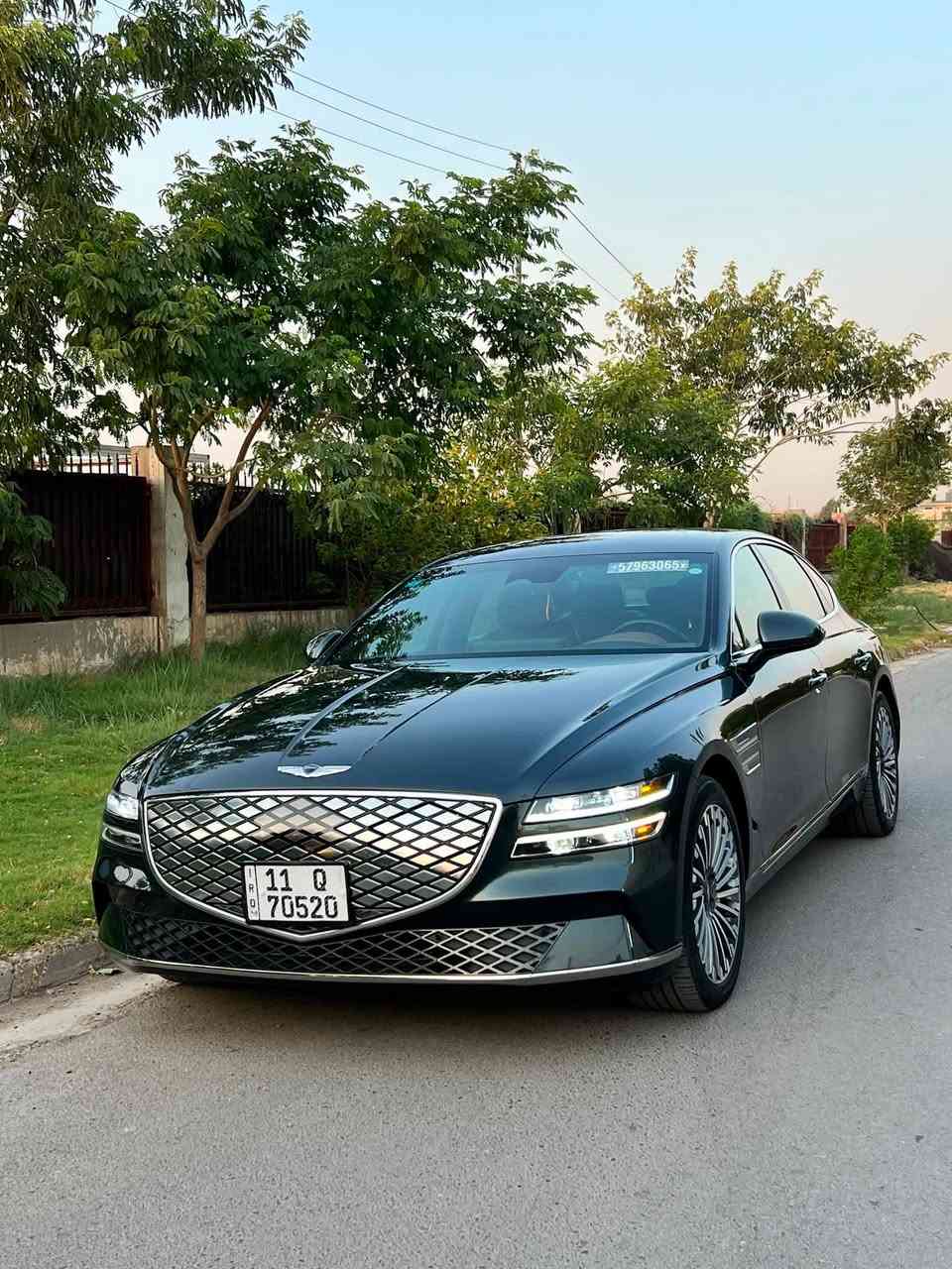 بسم الله الرحمن الرحيم 
للبيع فقط 
- جنيسز g80 موديل ٢٠٢٤ فول الكترك كهربائية بالكامل 
- لون زيتوني داخل مشمشي 
- تمشي بالشحنة الوحدة ٥٥٠ كيلو 
- ( بدون صبغ بدون ايرباك ) 
- فقط حادثهة جاملغ ايمن خلفي ومرجع بارد فقط 
- صور الحادث مرفقة بالمنشور 
- ماشية ١٨ الف ميل
- مواصفات ادفانز تجي بدون بردات وبدون شفط 
- سعرها 240 وبيهة مجال
- شاشة محدثة للغة العربية 
- مع شاحنة منزلية بضمان 
- مكانهة بغداد حي الجامعة 
- *********** واتساب واتصال

