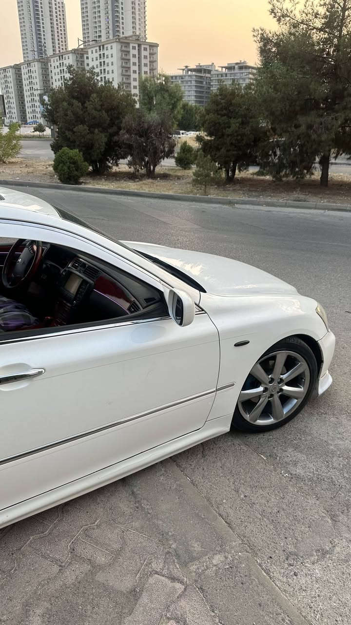 سەرەتا بە ناوی خوا
شاهینە مووس مووس ٢٠٠٥ , سڵاید ,٣دوگمە 
گێڕ و مەکینە گەورە ١٨٢  
کۆدم بۆ کردوەو بە ناوی خۆمەوەیە 
ساڵانسای سپۆرتی لەسەرەو سەوتێکی زۆر تایبەت
کێشو هەڵمەتی خەیاڵی 
هەیکەلی زۆر تایبەت چاڵوو قوپاوی بە شەرت 
بۆیاغ ئەستورە سەیارەکە
حاسە و کامێرە لایتی ناوچەی کوێر
بەسمەی هەر چوار درگاکەی مەزبوتە
فۆرمیگای شکاوی نییە و داشبڵی شوشەیی 
ناو ڕەشی فۆۆرمیگا سور ،لیدی ١٨پارچە ، بلوتوزی بیلادی 
جلدی دوبەی بە شەرتی ئەوەی لەوەی شەریکە جوانتر بێ 
سەیارەکە کامل کراوە بە ٢٠٠٧ واتە ٨٤ 
٤ تایەی لۆکی یابانی لەسەرە 
سەیارەکە دەبڵەکانی نزم کراوەتەوە 
هایدرۆ لیکی گێڕو ڕۆنی مەکیەنەی تازە گۆڕاوە
٢ پارچە بۆیاخی یابان 
قرچێکی بچوکی هەیە لە پێشەوە لای سایەق پشتی لایتەکە
کەڤەری لای سەکن بەس چەرمی سەرەوەی لە یابان گۆڕاوە
٦٤گەڵاو مەعمەلە 
***********
ئەدمین 🤎
