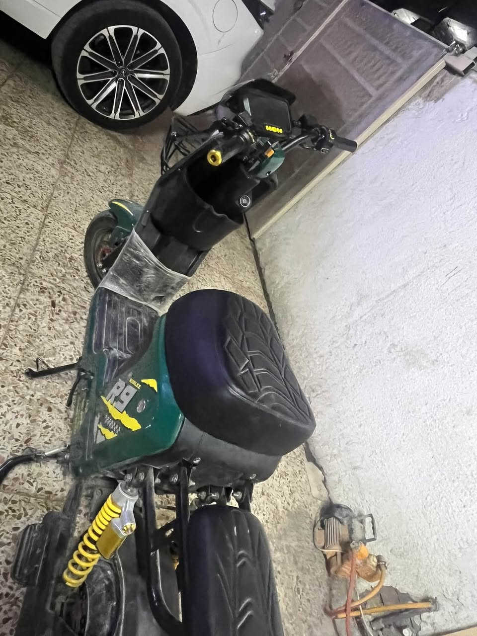 سلام عليكم  دراجه للبيع أر تسعه جديده مكفوله صار اله شهر من اشتريتها سعر ٧٠٠وبيها مجال جاهزه كل ملحقاتها ماشيه قليل تمشيك ٥٠كيلو بالشحن الوحده سرعته ٦٠بس بل عداد تطلع١٠٩ الدراجه حلوه ومرتبه لون اخضر علا زيتوني ***********واتساب فقط الدراجه 2026ول بطاريات 2026جديده
