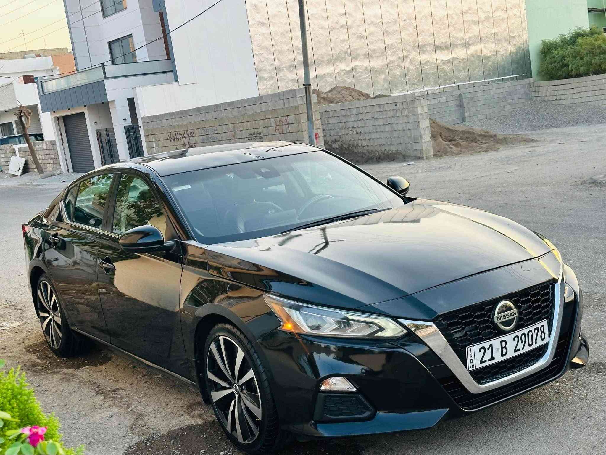 Nissan Altima 2022 SR
نیسان التیما ٢٠٢٢ SR
دووپارچە و پەلەیە بۆیاخ 
گێرو مەکینەی بەشەرت نەکراوەتەوە
٥٨ هەزار ڕۆشتوە
سەنەوەی تازەیە تا ٢٠٢٩ بەناو خۆمەوەویە 
سعری / ١٢٤$
                                                            *********** Singapore
